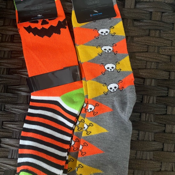 Halloween Women’s Socks 2 pairs NWT - Picture 2 of 2